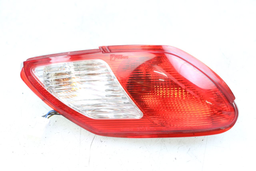 photo de FARO TRASERO IZQUIERDO PIAGGIO MP3 LT 400 (2007 - 2012)