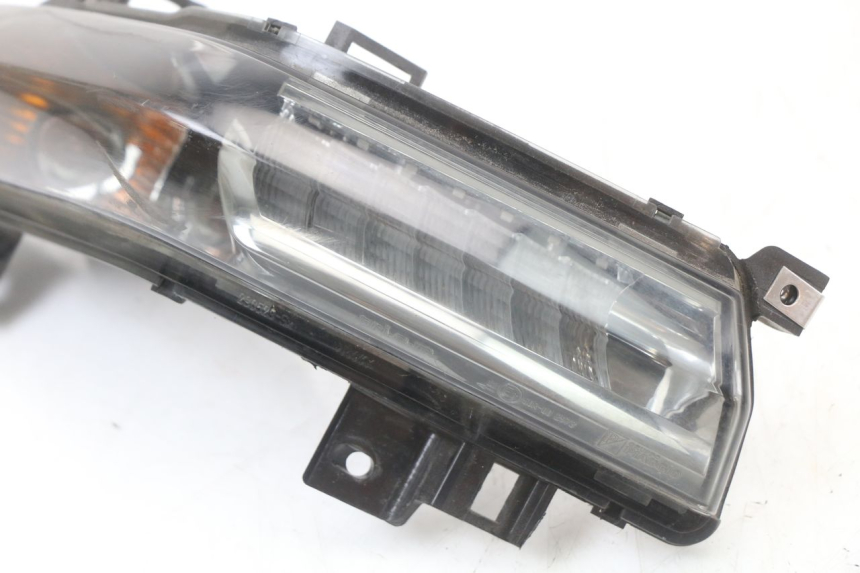 photo de FARO TRASERO IZQUIERDO PIAGGIO X10 125 (2012 - 2017)