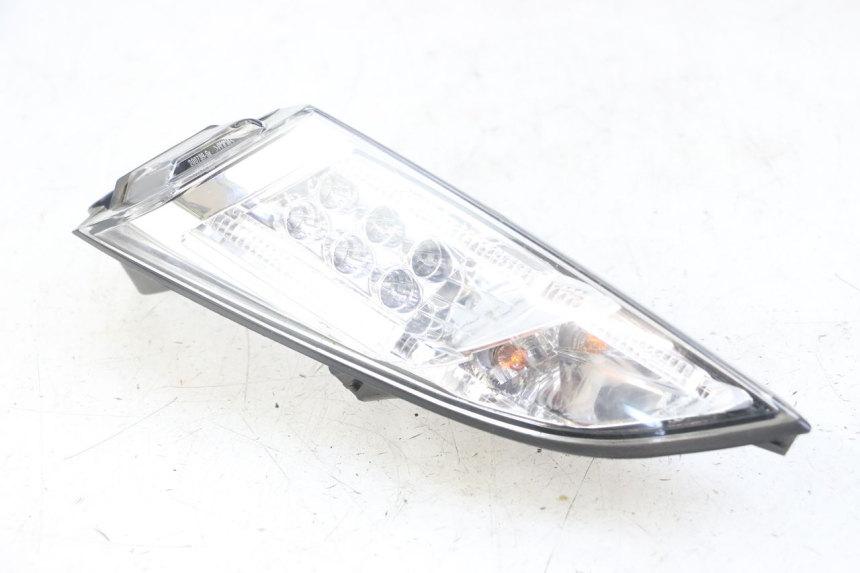 photo de LUZ TRASERA IZQUIERDA PEUGEOT SATELIS 125 (2013 - 2018)