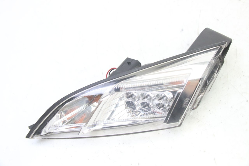 photo de LUZ TRASERA IZQUIERDA PEUGEOT SATELIS 125 (2013 - 2018)