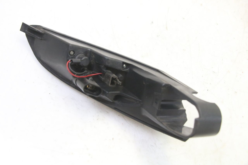 photo de LUZ TRASERA IZQUIERDA PEUGEOT SATELIS 125 (2013 - 2018)