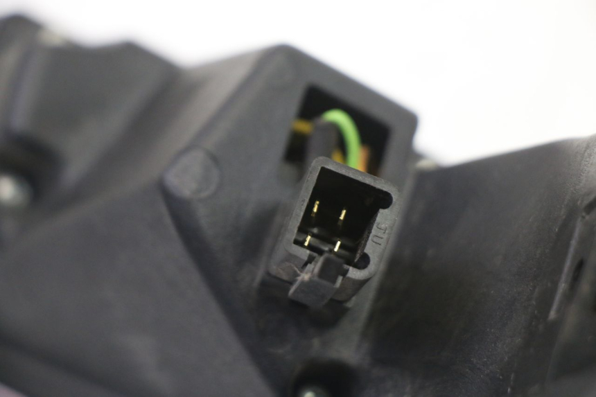 photo de LUZ TRASERA IZQUIERDA PEUGEOT SATELIS 250 (2006 - 2012)
