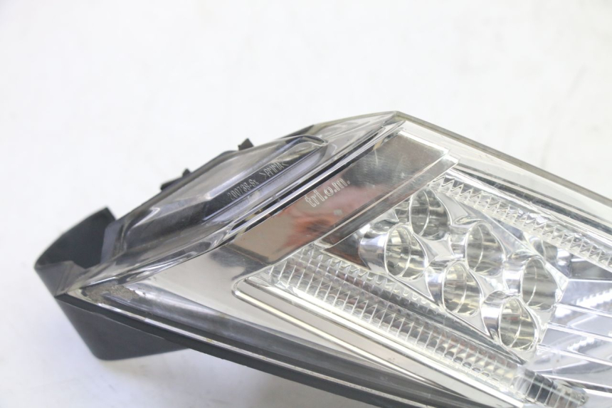 photo de LUZ TRASERA IZQUIERDA PEUGEOT SATELIS 125 (2013 - 2018)