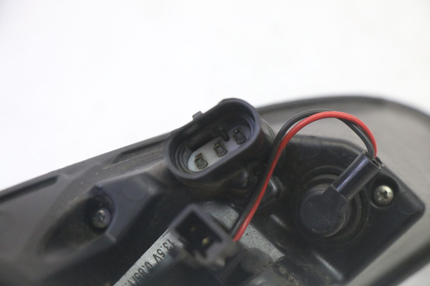 photo de LUZ TRASERA IZQUIERDA PEUGEOT SATELIS 125 (2013 - 2018)