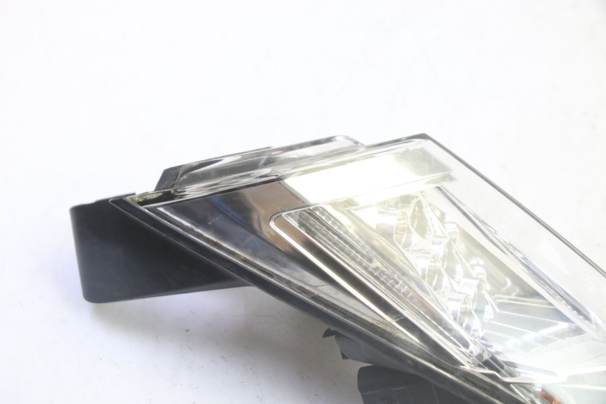 photo de LUZ TRASERA IZQUIERDA PEUGEOT SATELIS 125 (2013 - 2018)