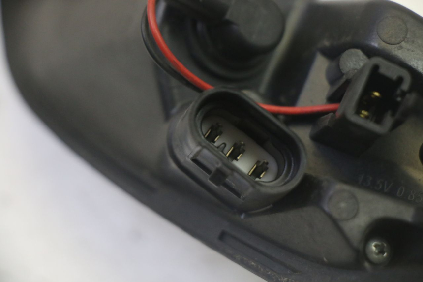 photo de LUZ TRASERA IZQUIERDA PEUGEOT SATELIS 125 (2013 - 2018)