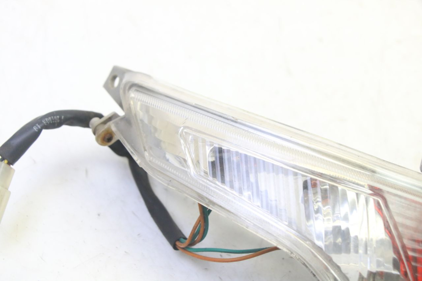 photo de LUZ TRASERA IZQUIERDA PEUGEOT VIVACITY NEW 4T 50 (2008 - 2017)