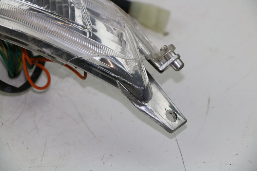 photo de LUZ TRASERA IZQUIERDA PEUGEOT VIVACITY 125 (2010 - 2017)