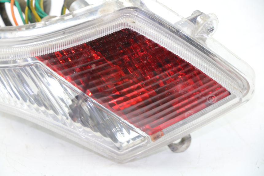 photo de LUZ TRASERA IZQUIERDA PEUGEOT VIVACITY 125 (2010 - 2017)