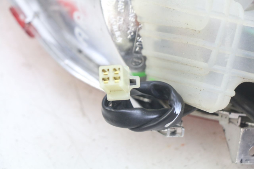 photo de FARO TRASERO IZQUIERDO YAMAHA X-MAX XMAX 125 (2010 - 2014)