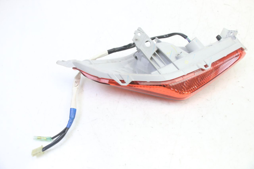 photo de LUZ TRASERA IZQUIERDA YAMAHA XMAX X-MAX 125 (2021 - 2025)