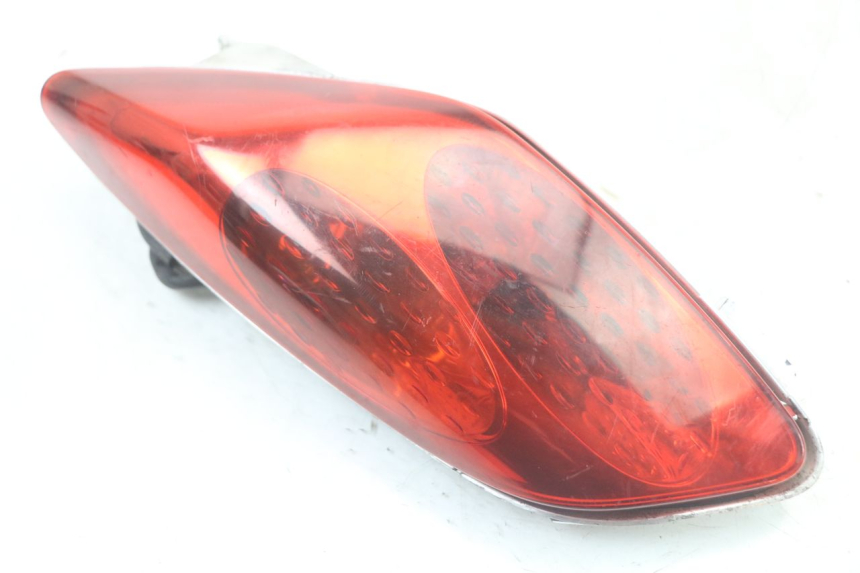 photo de FARO TRASERO IZQUIERDO YAMAHA XMAX X-MAX 125 (2006 - 2009)