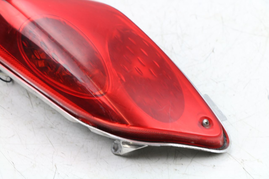 photo de FARO TRASERO IZQUIERDO YAMAHA XMAX X-MAX 125 (2006 - 2009)