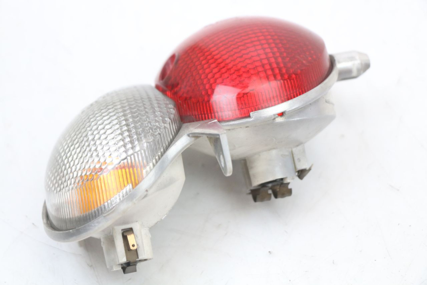 photo de LUZ TRASERA IZQUIERDA YAMAHA YP MAJESTY 125 (2002 - 2006)