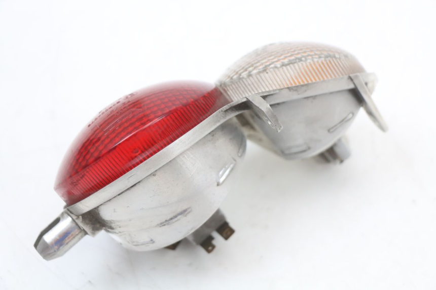 photo de LUZ TRASERA IZQUIERDA YAMAHA YP MAJESTY 125 (2002 - 2006)