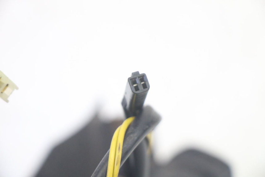 photo de LUZ TRASERA SUZUKI GSF N BANDIT 600 (1996 - 1999) - Estado de la superficie y material