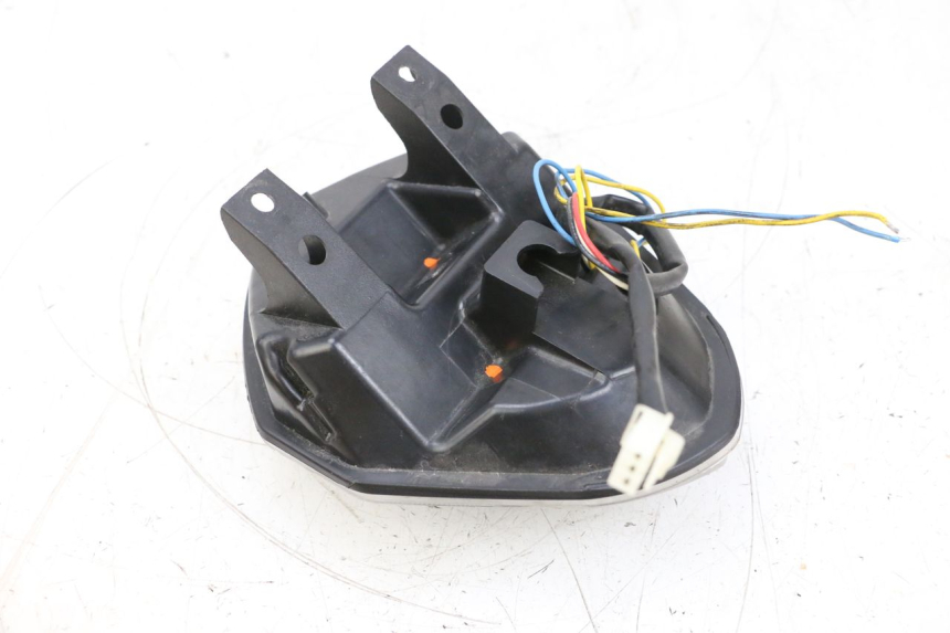 photo de LUZ TRASERA SUZUKI GSXR GSX-R 1000 (2003 - 2004) - Primer plano técnico