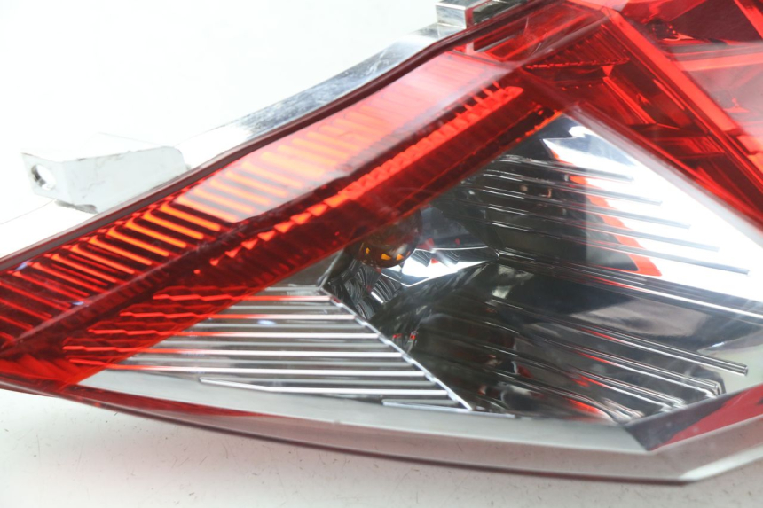 photo de LUZ TRASERA SYM GTS EFI ABS 125 (2012 - 2016)