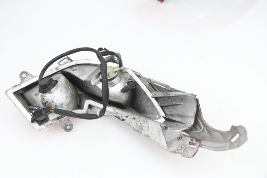 photo de LUZ TRASERA HONDA FES S-WING SWING ABS 125 (2007 - 2015)