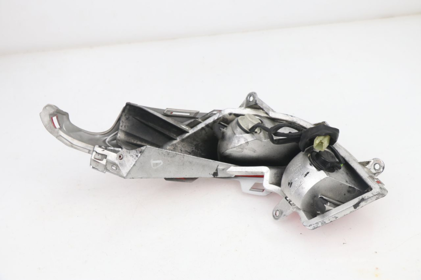 photo de LUZ TRASERA HONDA FES S-WING SWING ABS 125 (2007 - 2015)