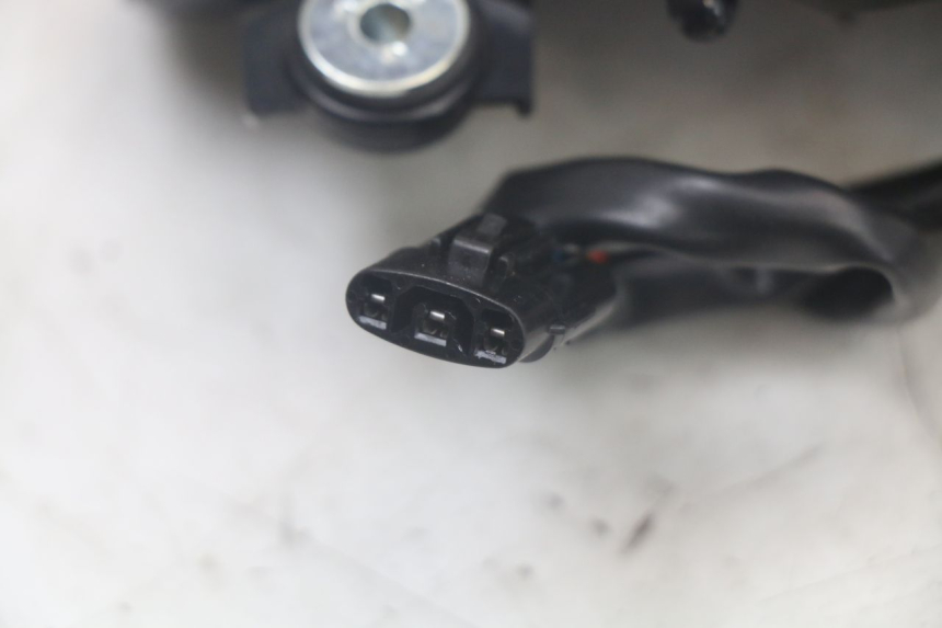 photo de LUZ TRASERA KAWASAKI ER-6 ER6 N 650 (2012 - 2016)