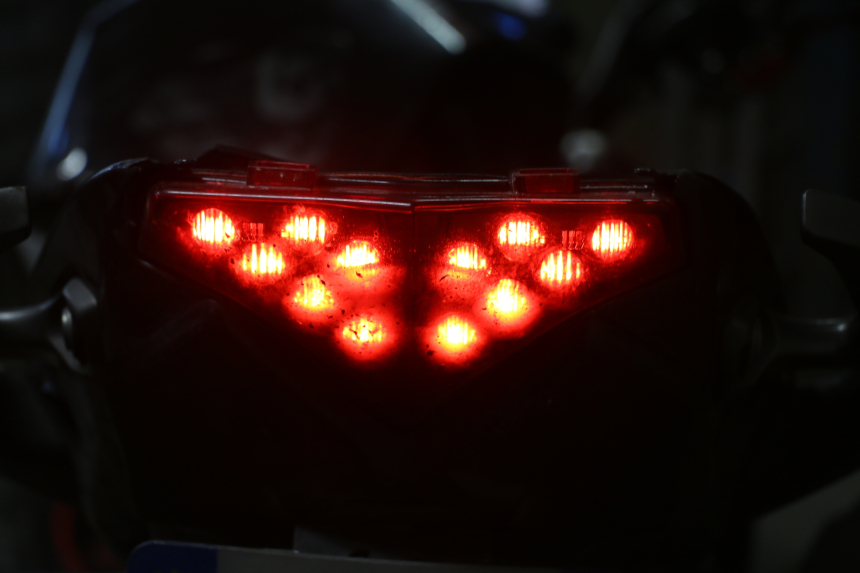 photo de LUZ TRASERA KAWASAKI ER-6 ER6 N 650 (2012 - 2016)