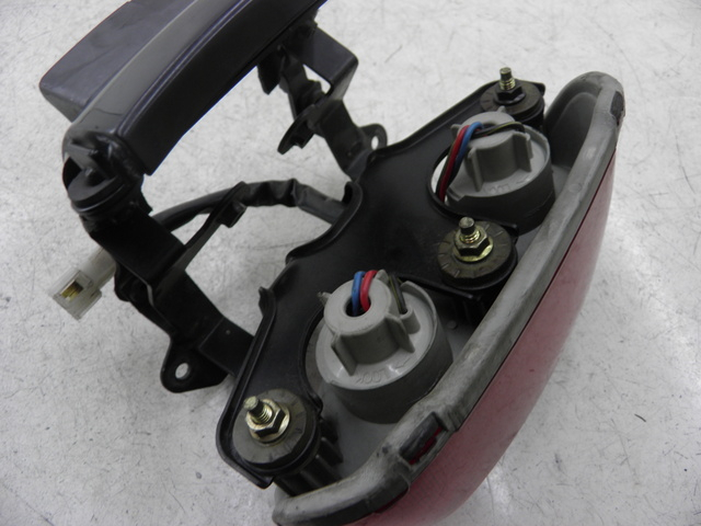 photo de LUZ TRASERA KAWASAKI ZZR 600 (1995 - 2004)