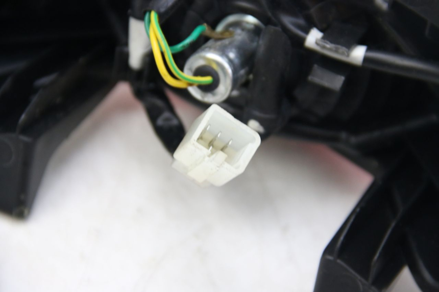 photo de LUZ TRASERA PEUGEOT KISBEE 2T 50 (2018 - 2022)