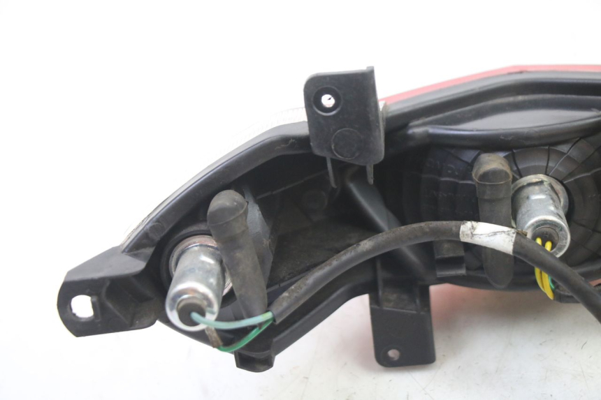 photo de FARO TRASERO PEUGEOT KISBEE 2T 50 (2010 - 2017)