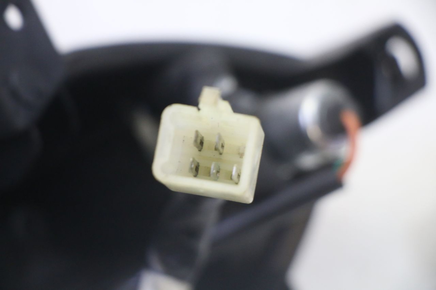 photo de FARO TRASERO PEUGEOT KISBEE 2T 50 (2010 - 2017)