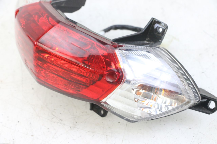 photo de FARO TRASERO PEUGEOT KISBEE 4T 50 (2018 - 2022)