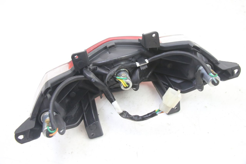 photo de FARO TRASERO PEUGEOT KISBEE 4T 50 (2018 - 2022)