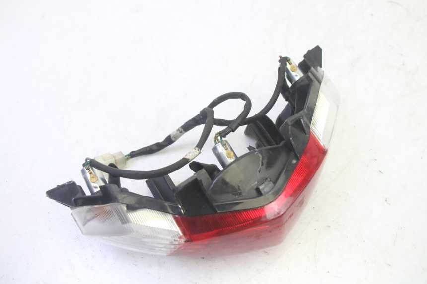 photo de LUZ TRASERA PEUGEOT KISBEE 4T 50 (2010 - 2017) - Primer plano técnico