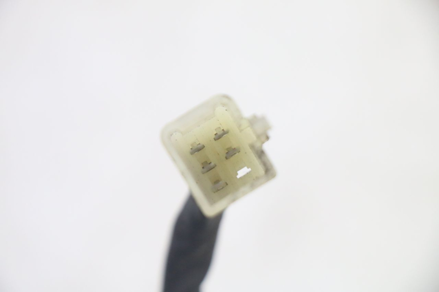 photo de LUZ TRASERA PEUGEOT KISBEE 4T 50 (2010 - 2017) - Estado de la superficie y material