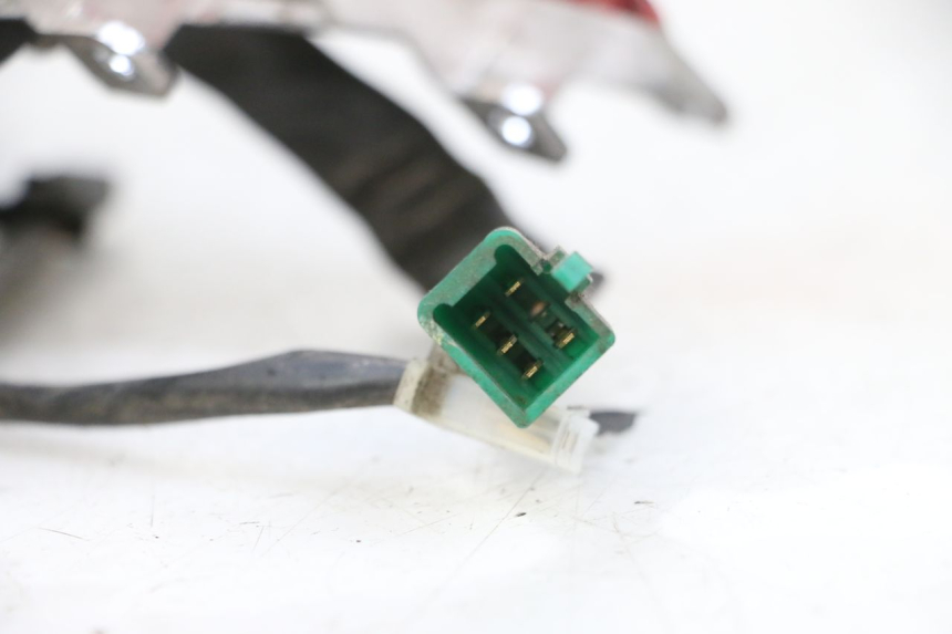 photo de LUZ TRASERA KYMCO LIKE 125 (2009 - 2016) - Estado de la superficie y material