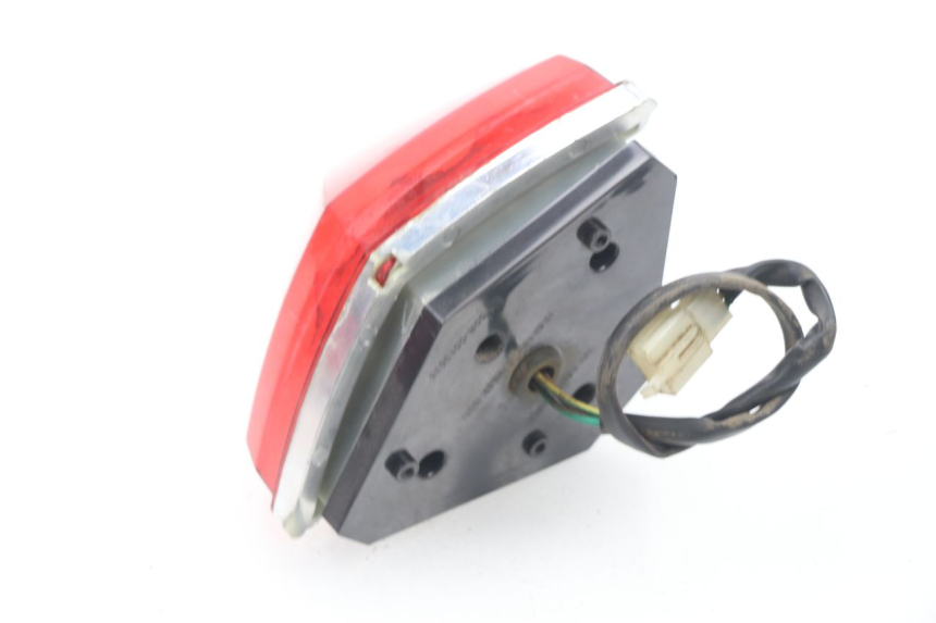 photo de LUZ TRASERA EUROCKA MATADOR 4T 50 (2010 - 2016) - Estado de la superficie y material