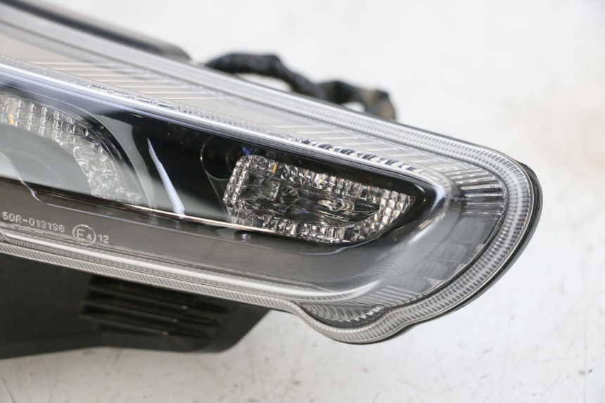 photo de LUZ TRASERA YAMAHA NEO'S CORE 1 (2022 - 2026) - Recambio usado revisado