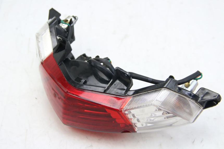 photo de LUZ TRASERA PEUGEOT KISBEE 4T 50 (2010 - 2017)