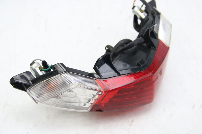 photo de LUZ TRASERA PEUGEOT KISBEE 4T 50 (2010 - 2017)