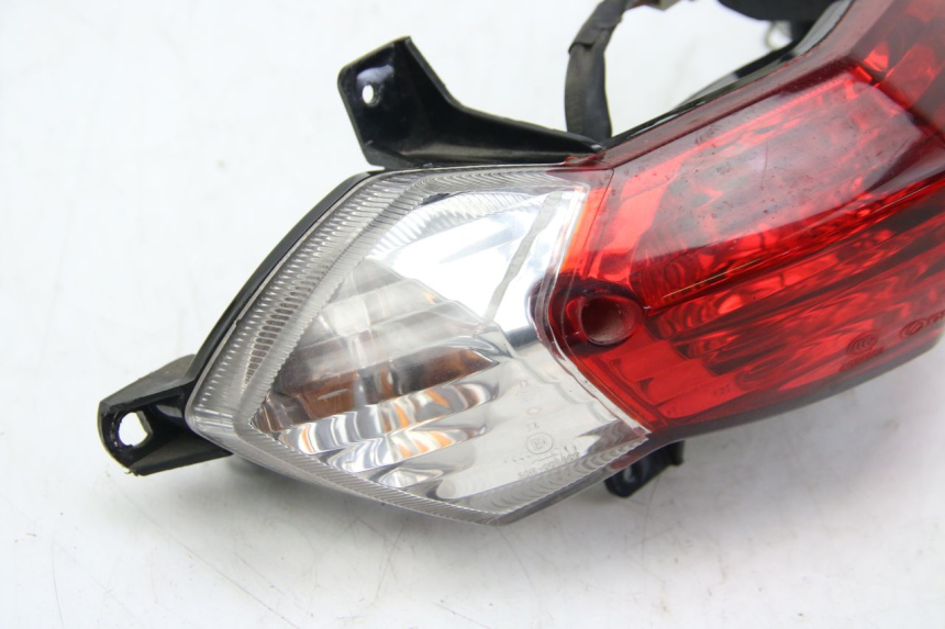 photo de LUZ TRASERA PEUGEOT KISBEE 4T 50 (2010 - 2017)