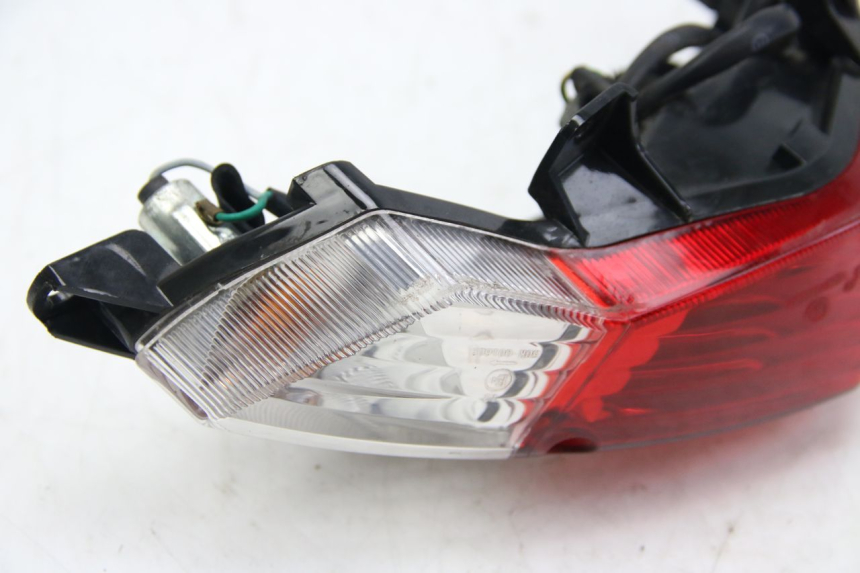 photo de LUZ TRASERA PEUGEOT KISBEE 4T 50 (2010 - 2017)