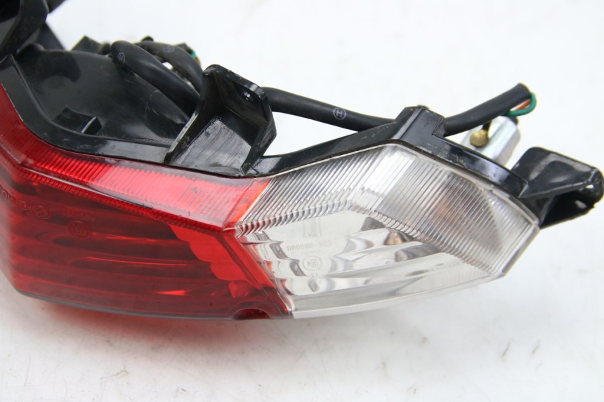 photo de LUZ TRASERA PEUGEOT KISBEE 4T 50 (2010 - 2017)