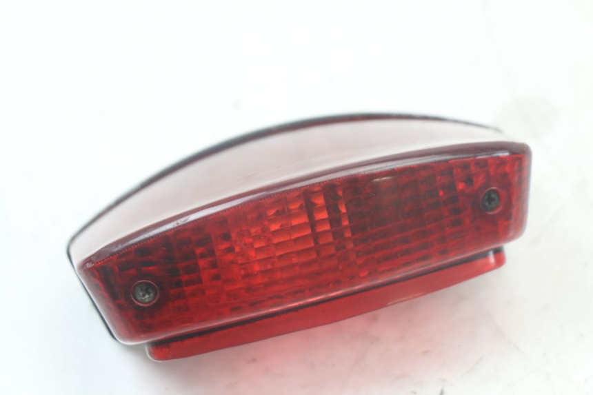 photo de LUZ TRASERA PEUGEOT XP6 50 (1997 - 2003)