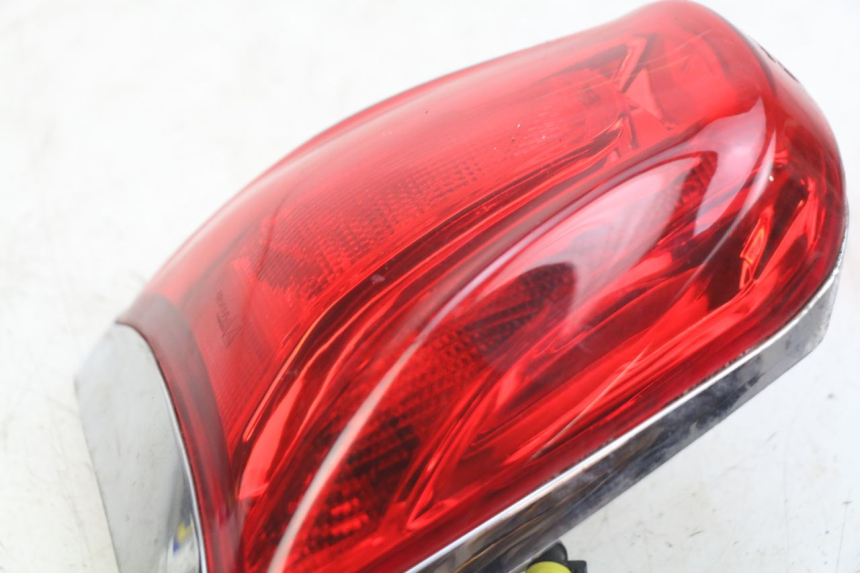 photo de LUZ TRASERA PIAGGIO VESPA PRIMAVERA 2T 50 (2013 - 2018)