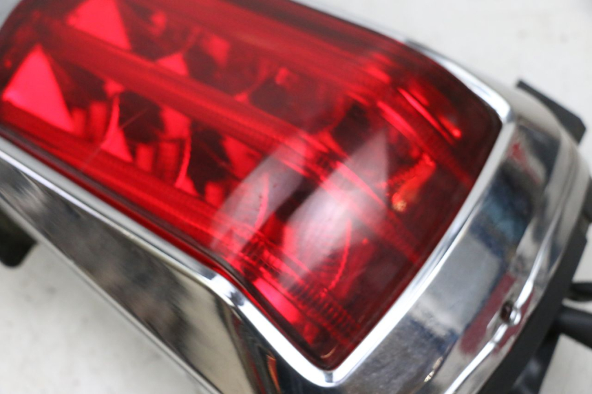 photo de LUZ TRASERA EFUN PUSA 1 - Zoom estado de uso