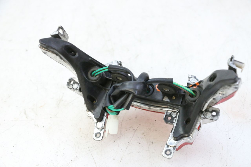 photo de LUZ TRASERA MAG POWER R-STREET 50 (2016 - 2025)
