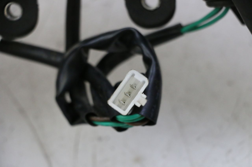 photo de LUZ TRASERA MAG POWER R-STREET 50 (2016 - 2025)