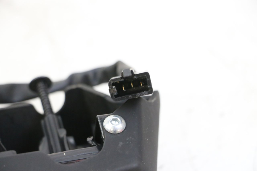 photo de LUZ TRASERA ROYAL ENFIELD SCRAM 411 (2022 - 2024)