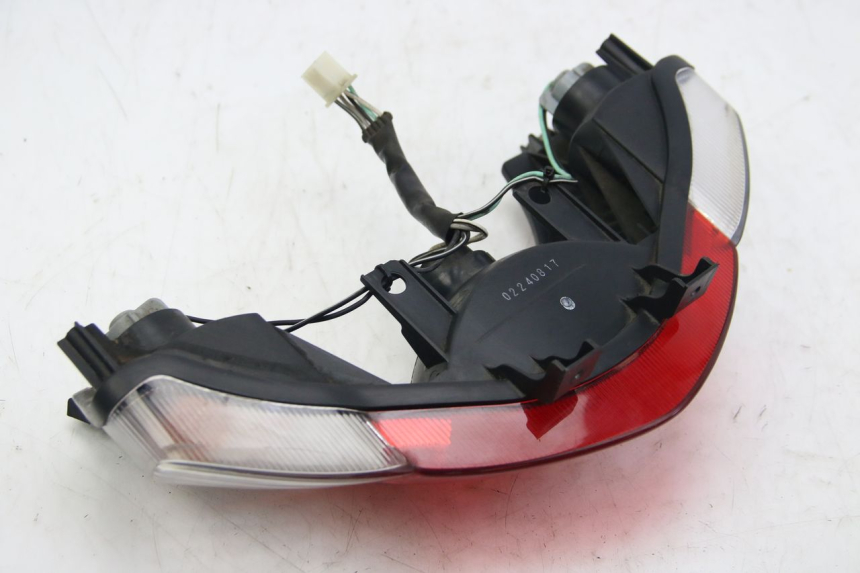 photo de LUZ TRASERA SUZUKI SIXTEEN 125 (2008 - 2010)