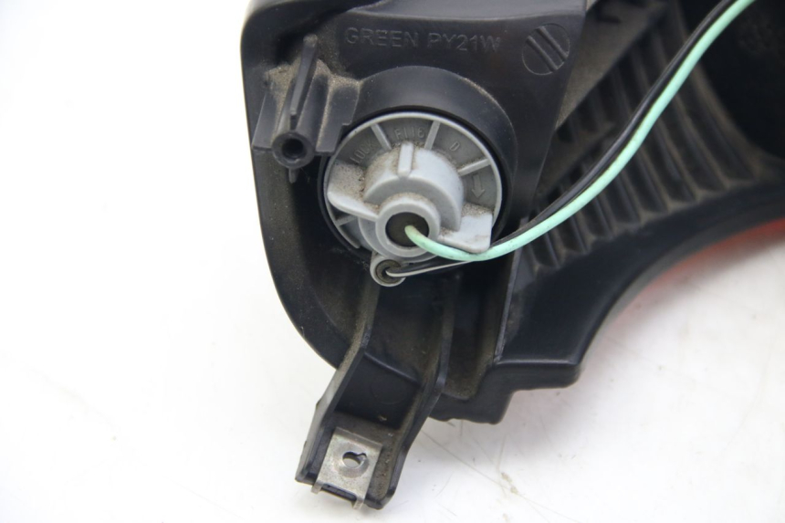 photo de LUZ TRASERA SUZUKI SIXTEEN 125 (2008 - 2010)